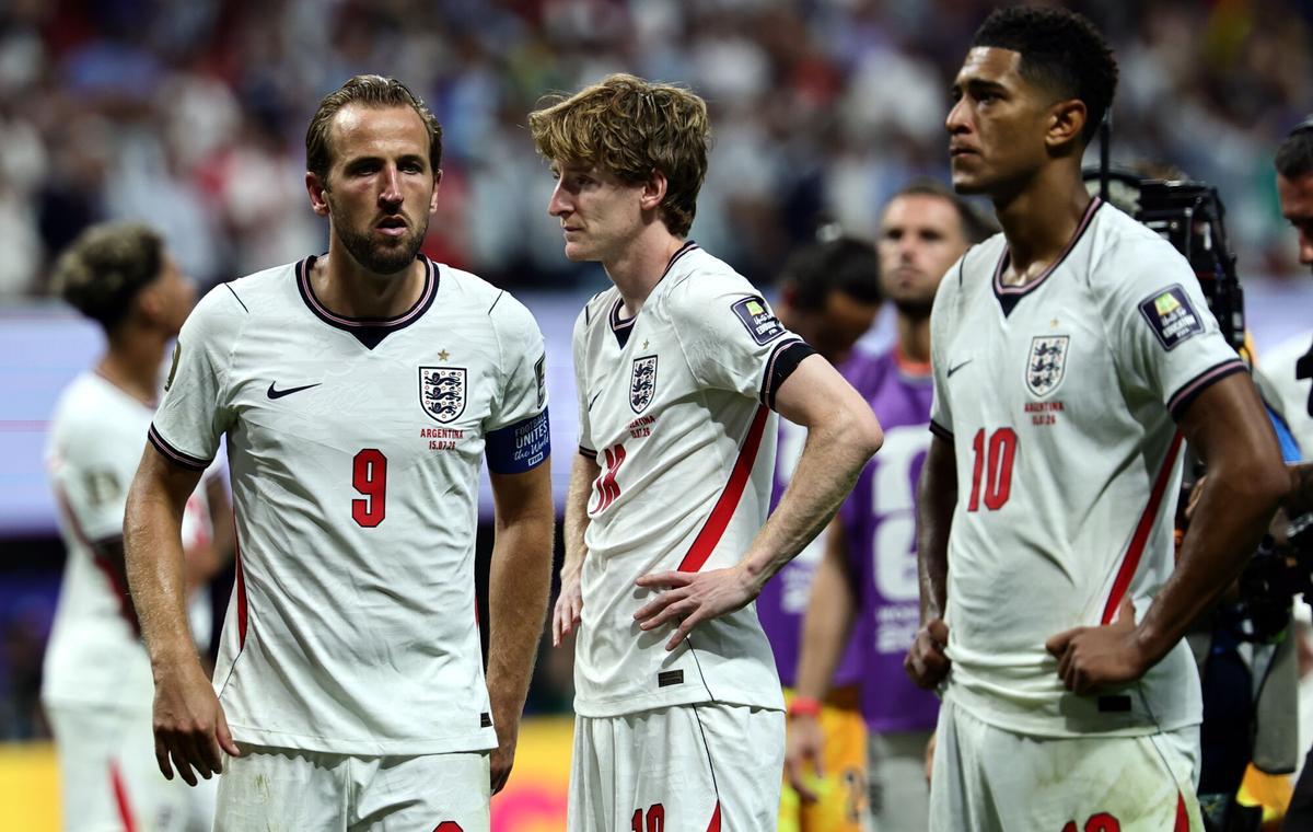 Kane, desolado tras la derrota ante Argentina