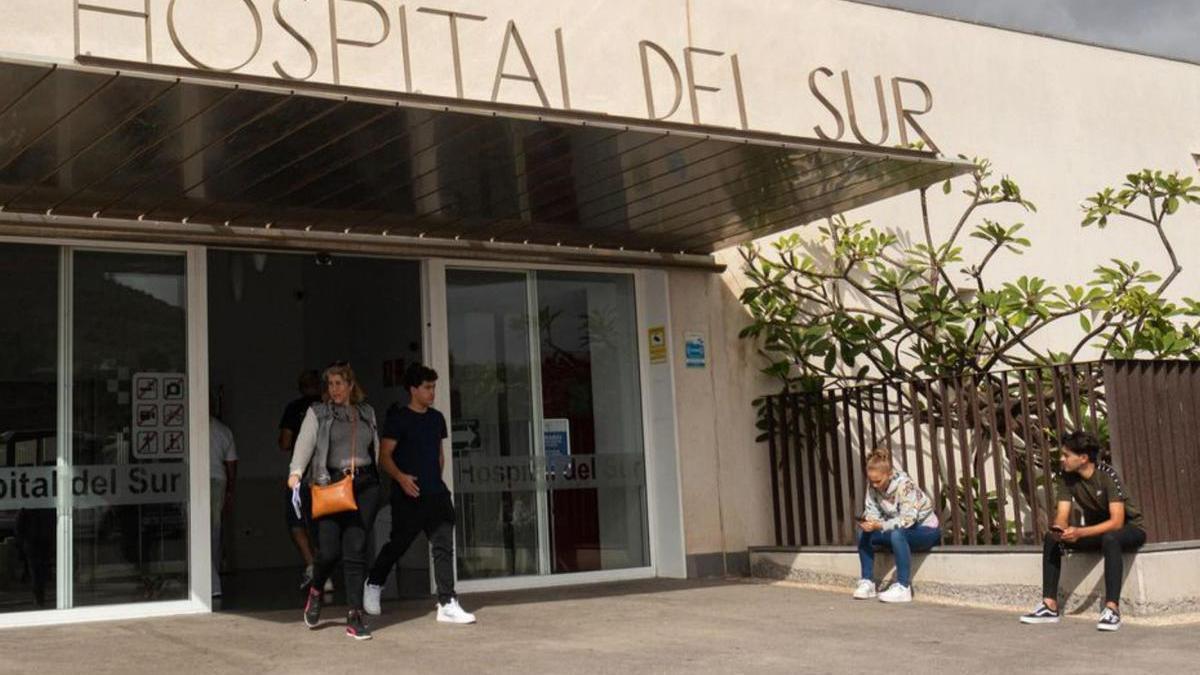 Entrada del Hospital del Sur.