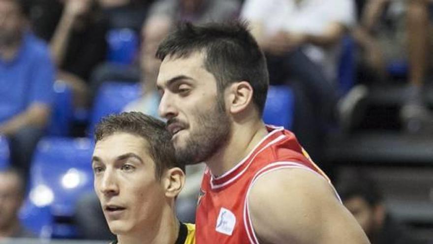 Facu Campazzo y Nico Richotti en la primera vuelta.