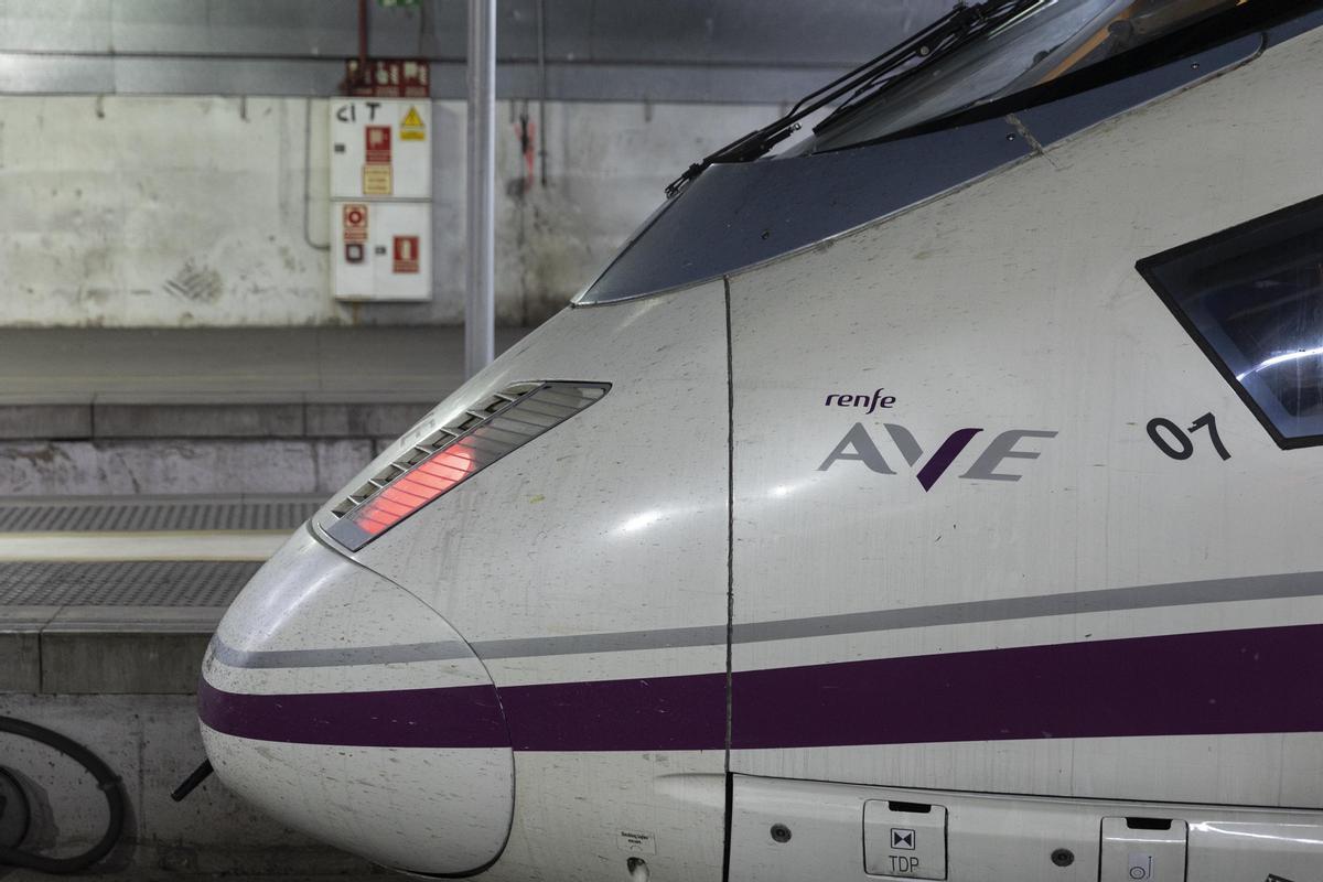 Restablert l’AVE Barcelona-Figueres després d’un acte vandàlic
