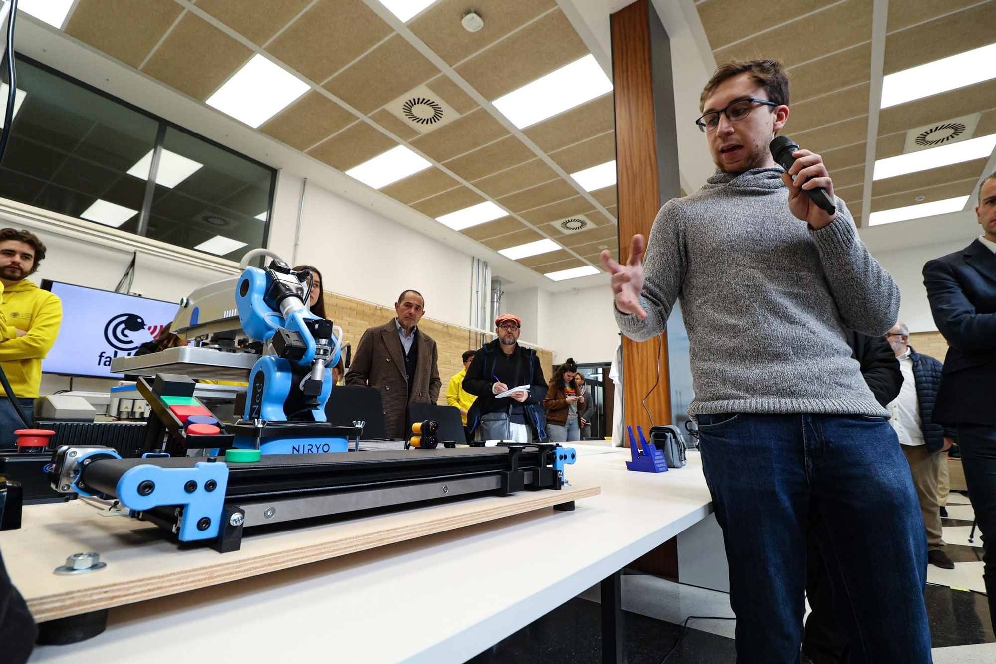 Inauguración del Laboratorio Digital en la UPV de Alcoy