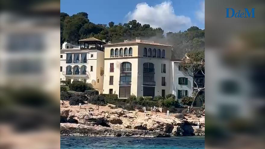 (VÍDEO) Sucesos en Mallorca | Incendio en un ático en Cala Comtesa