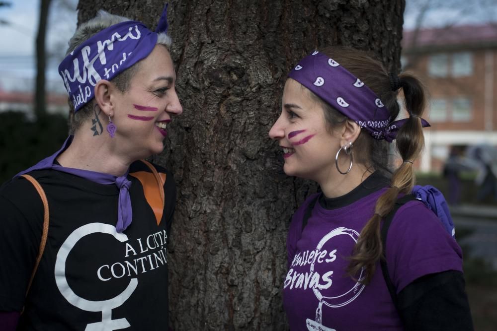 Las calles de Verín se tiñen de morado