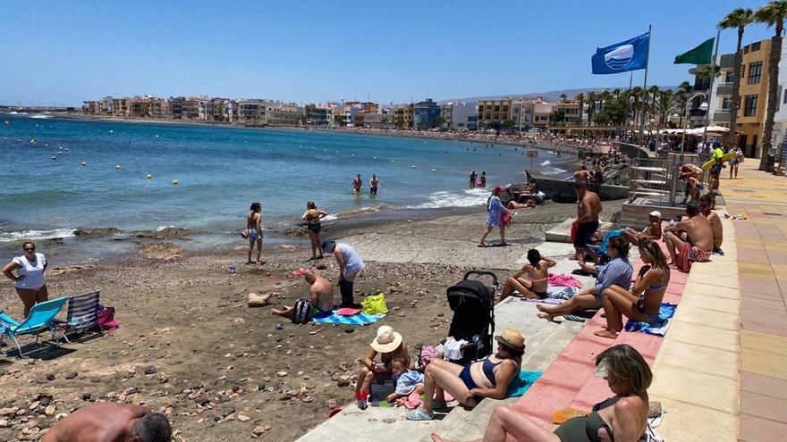 Bandera azul 2021 en la playa de Arinaga