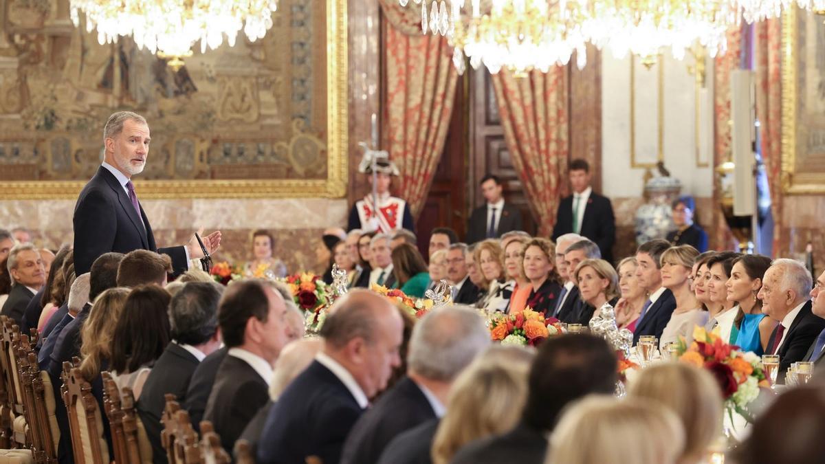 Celebración del X aniversario de Felipe VI: "Compromiso", condecoraciones y un brindis sorpresa