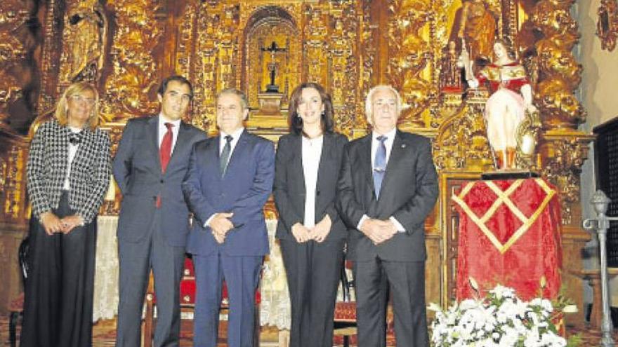 Salvador Fuentes pregona a San Rafael ante las peñas