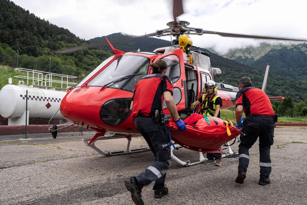 Simulacro del equipo de emergencias de salvamento de montaña de la Vall d'Aran.