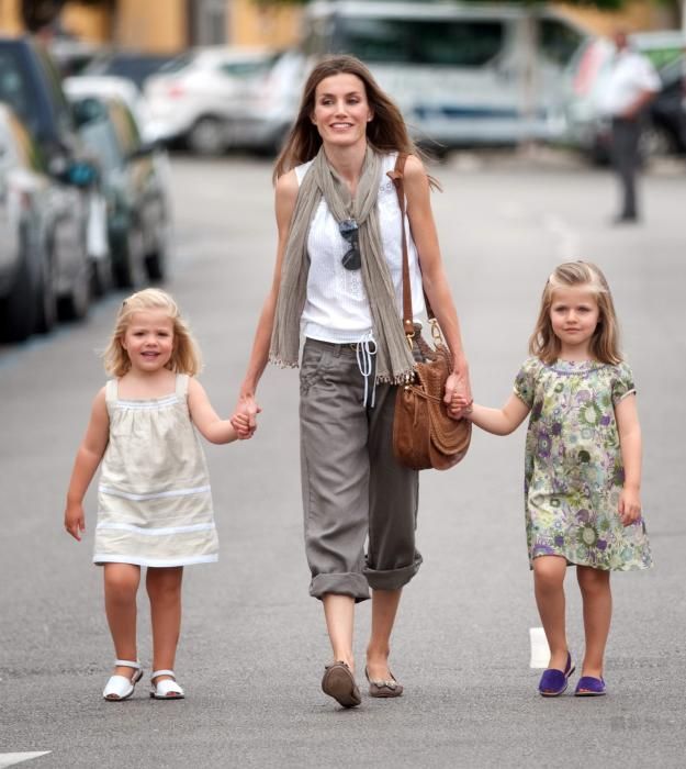 La Princesa Letizia con sus hijas en Mallorca