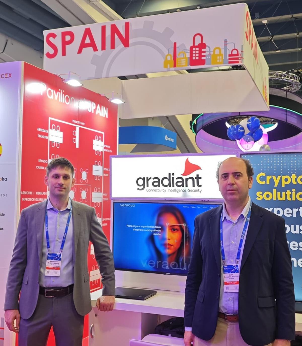 Alexandre Teijeiro, responsable de desarrollo de negocio internacional de Gradiant, y Juan González, director de Seguridad y Privacidad, en la en la RSA Conference 2026 de San Francisco.