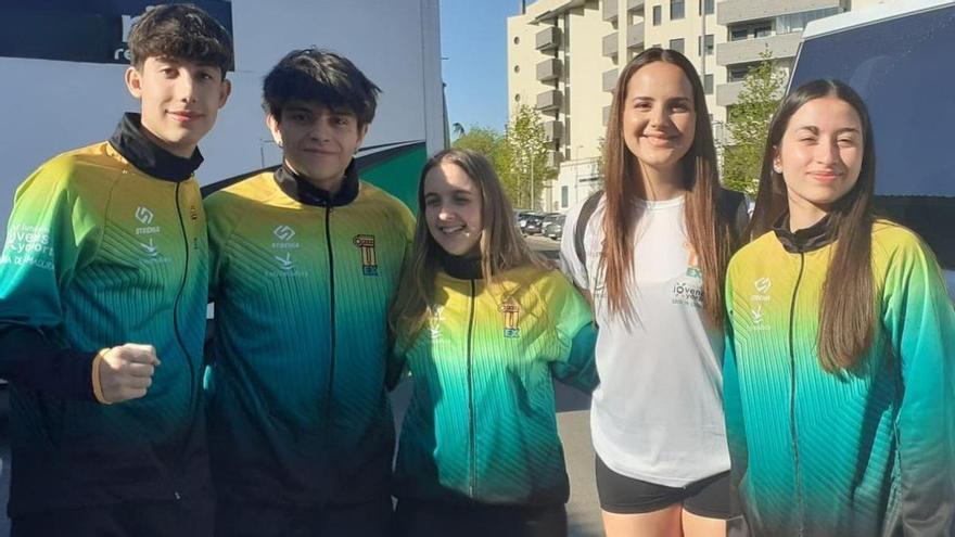 La Universidad de Extremadura brilla en karate en los Campeonatos de España Universitarios con oro y bronce en Granada