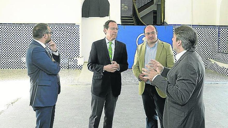 El consejero Sánchez, Cámara y Cristóbal Gabarrón (hijo)