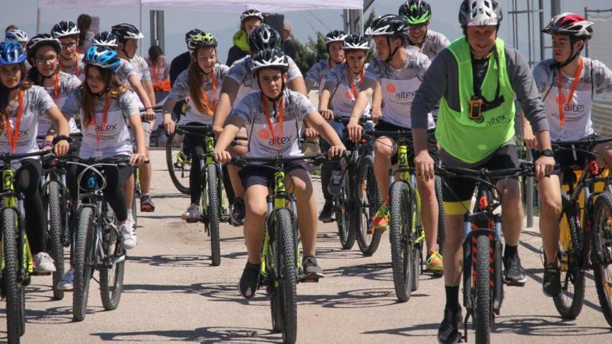 El polideportivo Francisco Laporta de Alcoy ha acogido diferentes actividades a lo largo de la jornada