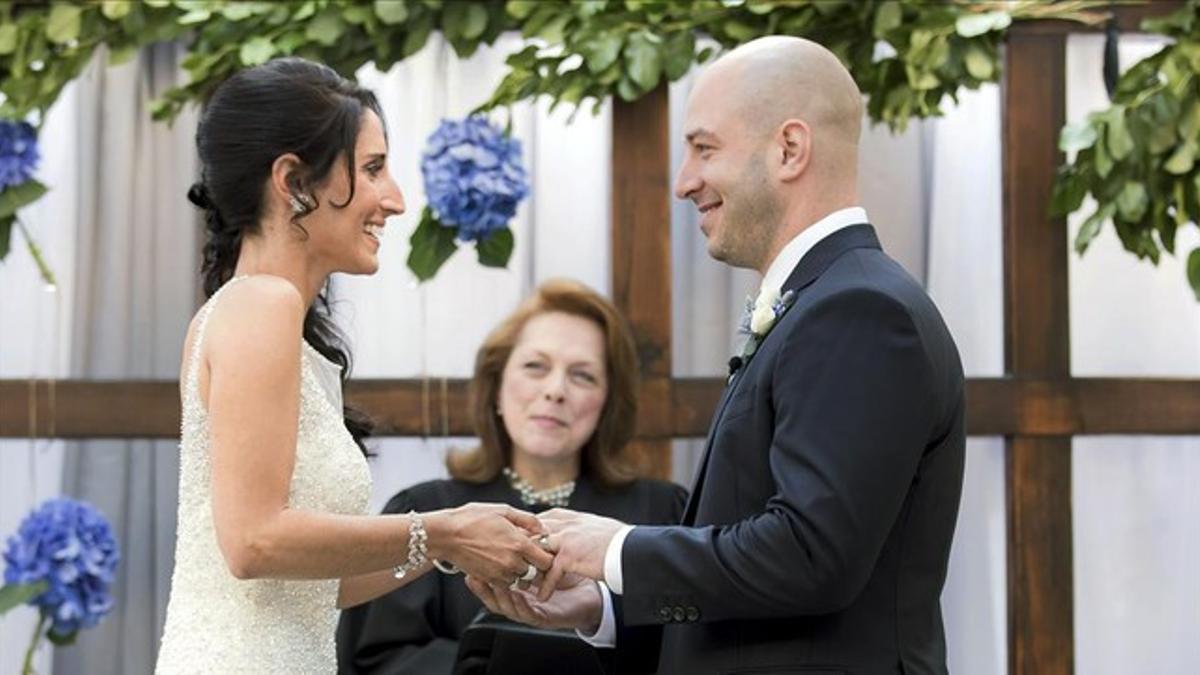 Boda entre Costello, herido en los atentados, y D'Agostinio, la enfermera que la atendió.