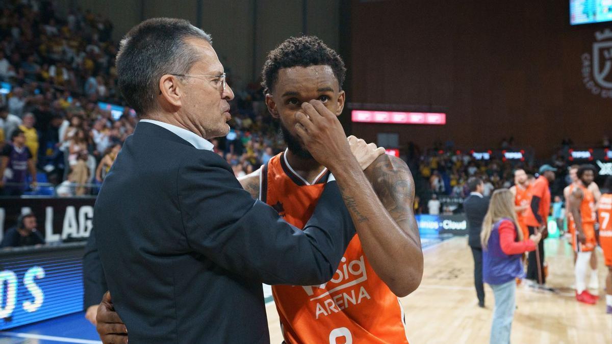 Pedro Martínez recupera a Jean Montero tras su larga lesión.