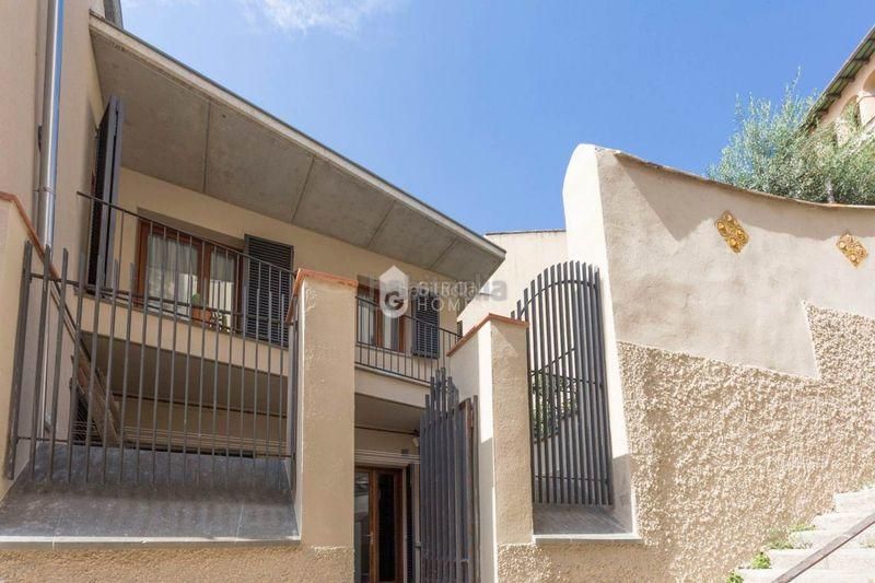 Carrer de Sant Josep, 3.000 € mensuals