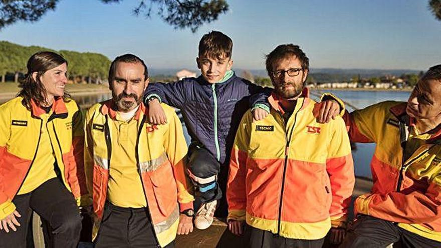 D&#039;esquerra a dreta, Alba Gangolells, Javi Anido, Lars Serra i Jordi Calafell, els quatre professionals del SEM que van atendre l&#039;Oleguer (al mig de la foto) el dia de l&#039;atropellament