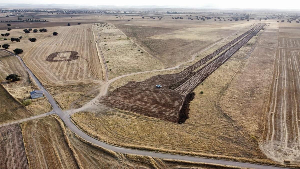 Campo de aviación para aeroonaves contra incendios situado en Hinojosa del Duque.
