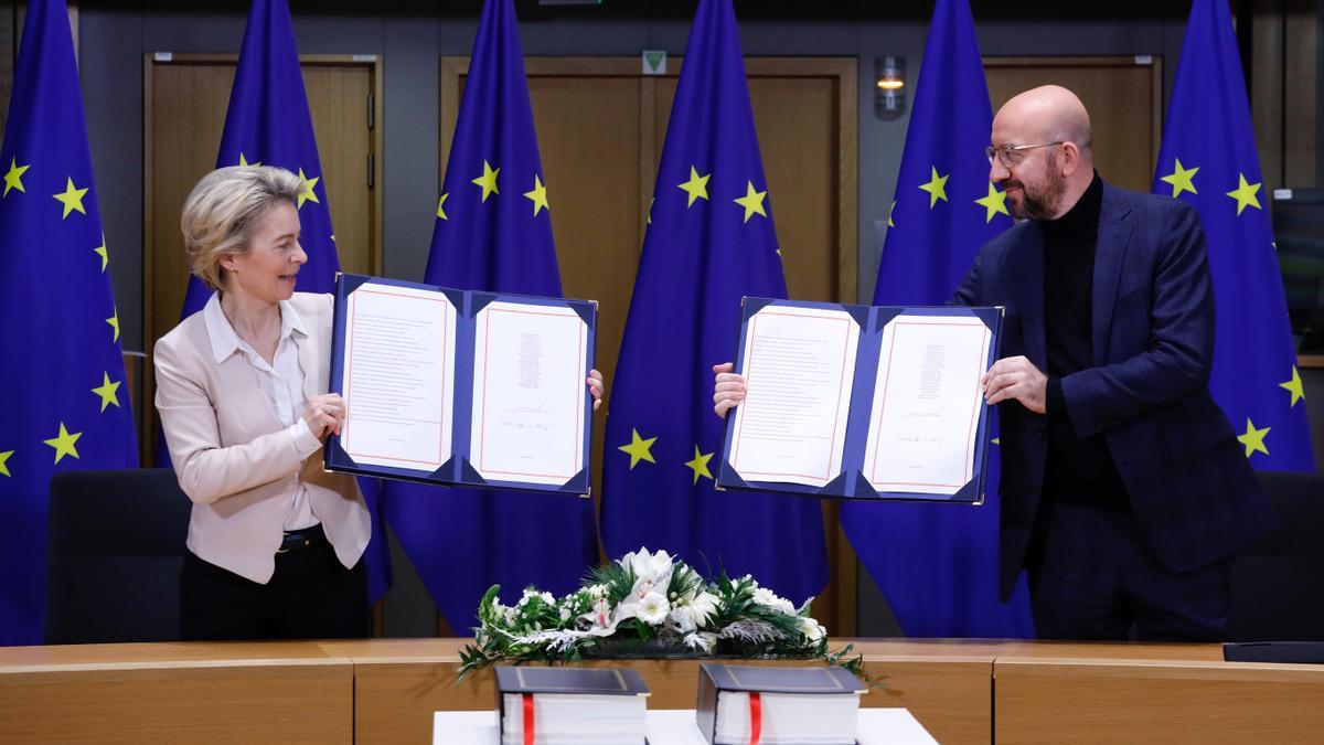 La Unión Europea firma el acuerdo para su futura relación con el Reino Unido