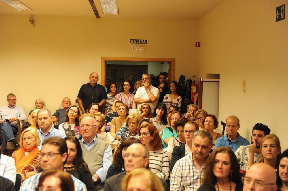 Presentación del libro "Historia de un canalla", d