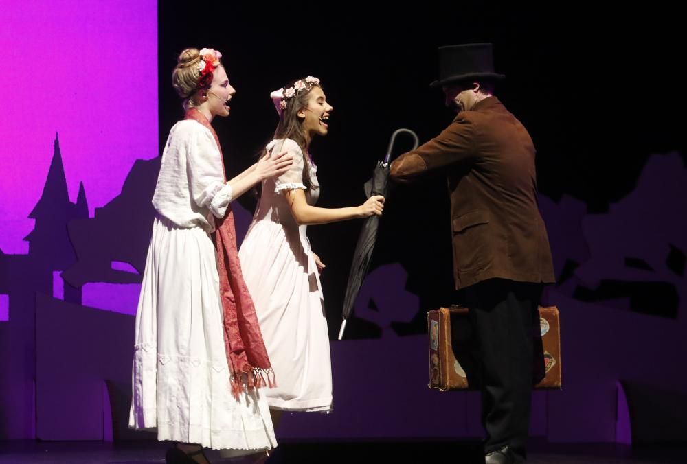 La Fundación Fundega llena el Auditorio Mar de Vigo con el musical basado en el cuento de Perrault.