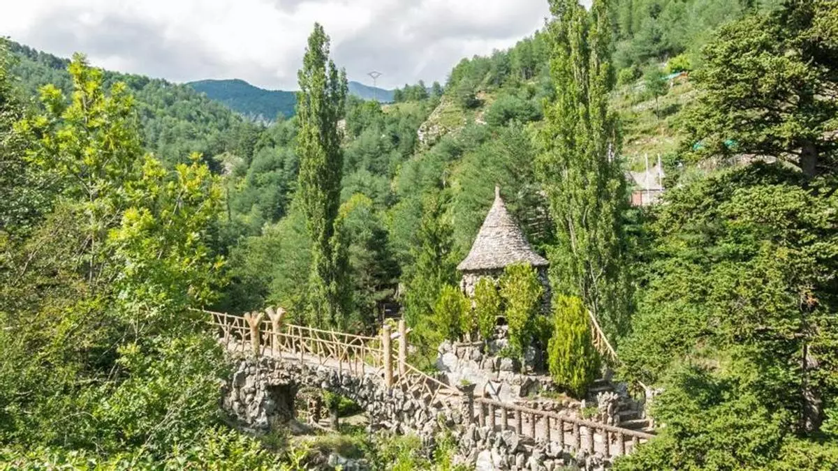 La joya desconocida de Gaudí: está a solo una hora y media de Barcelona