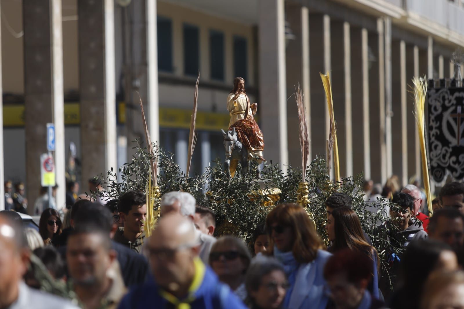 Domingo de Ramos multitudinario en el Cabanyal