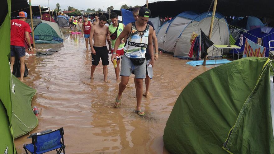 Imagen del camping tras las fuertes lluvias del Arenal 2015