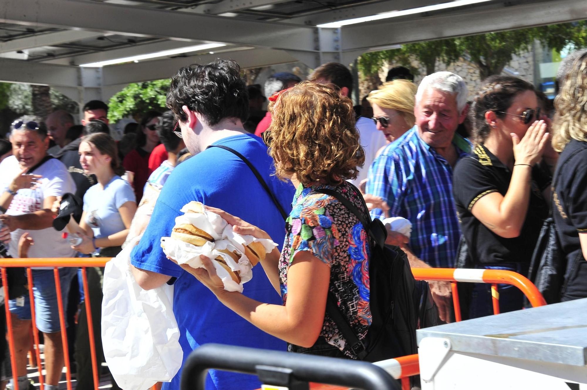 Fiesta de la hamburguesa en Crevillent