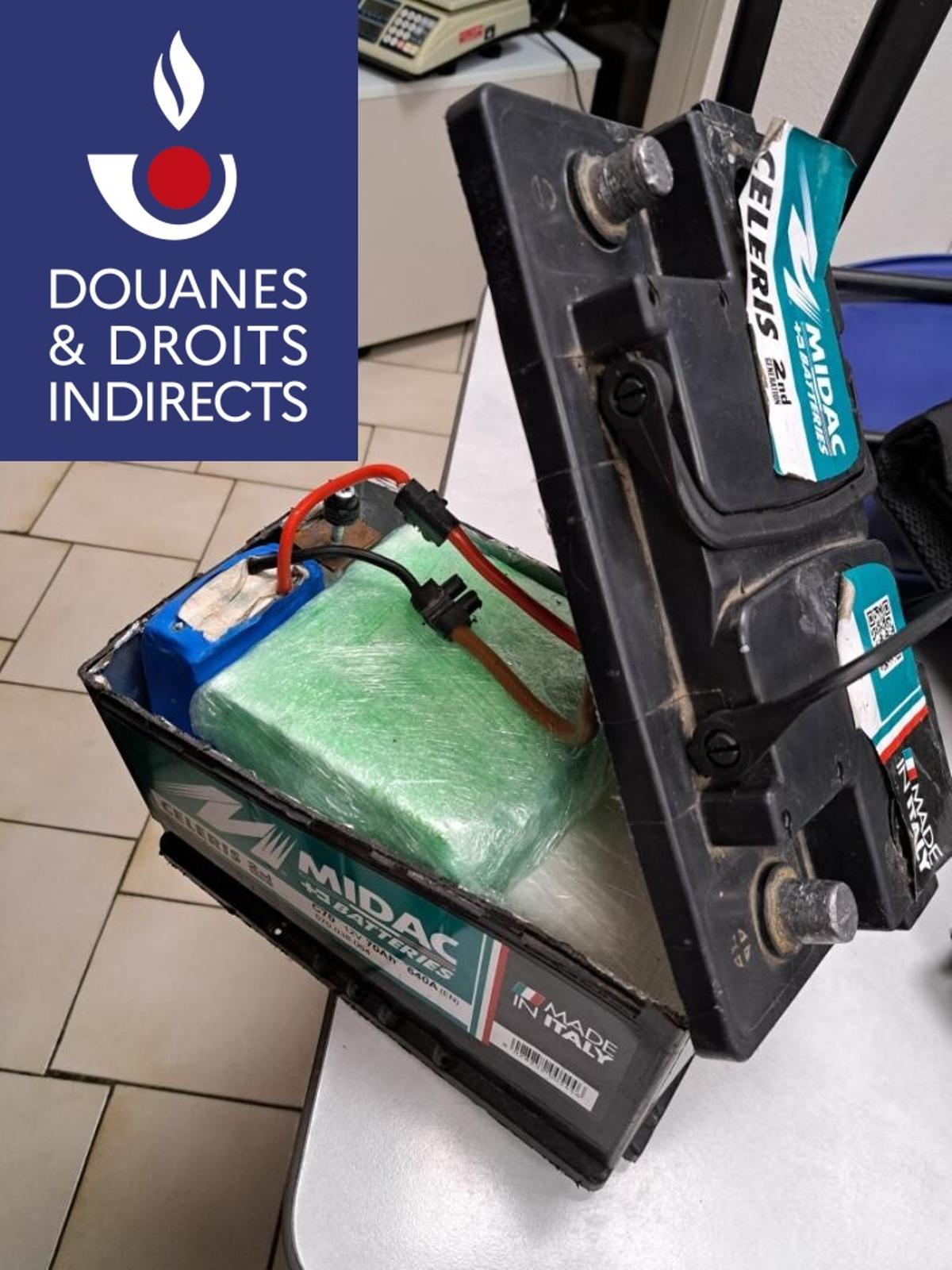 La cocaïna oculta a l'interior de la bateria d'un cotxe que procedia de Girona.