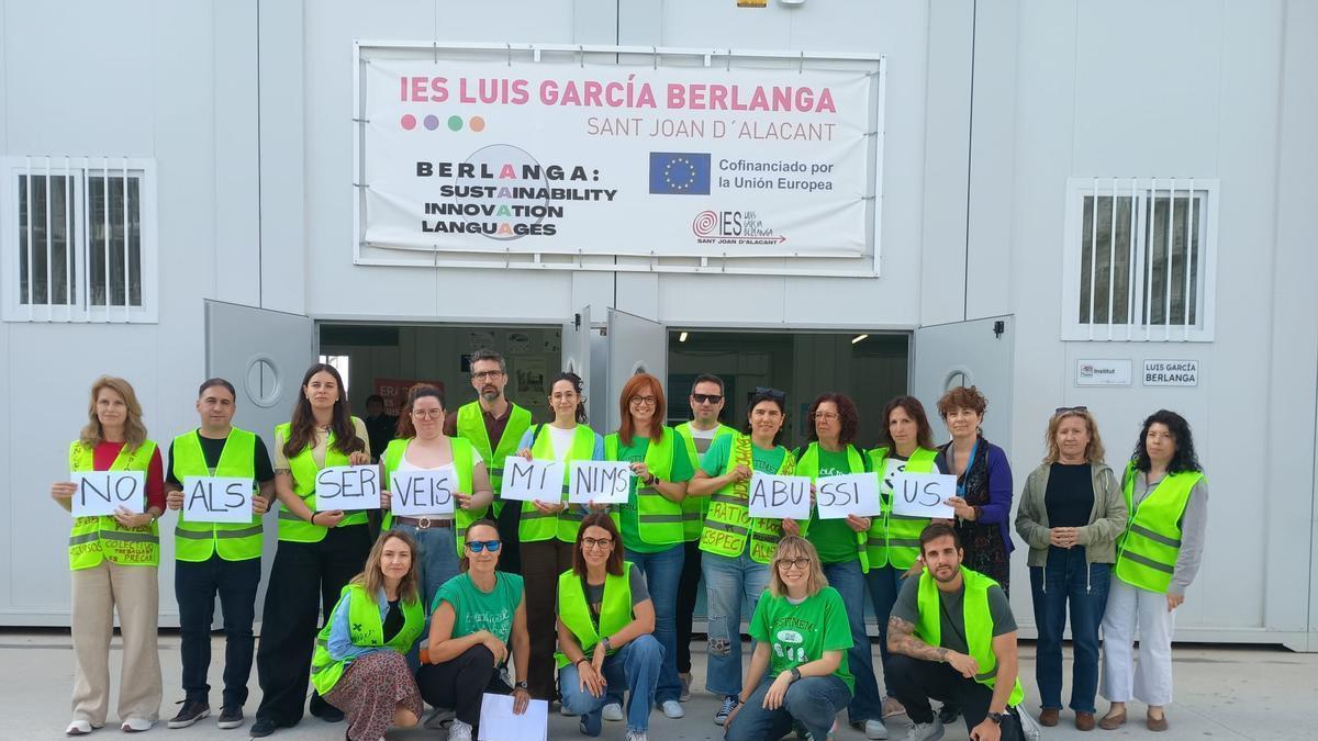 Protesta de profesores en el IES Leonardo Da Vinci de Alicante