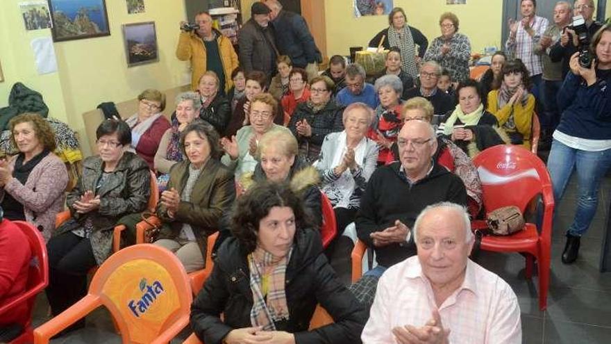 La sede de O Castro se llenó para el acto. // Noé Parga