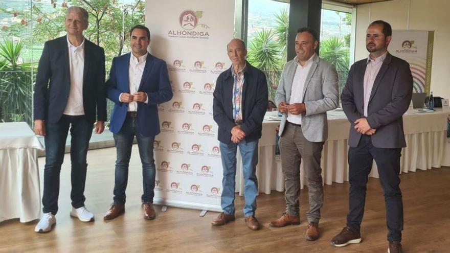 El concurso La Alhóndiga reúne 120 muestras de vino de Canarias