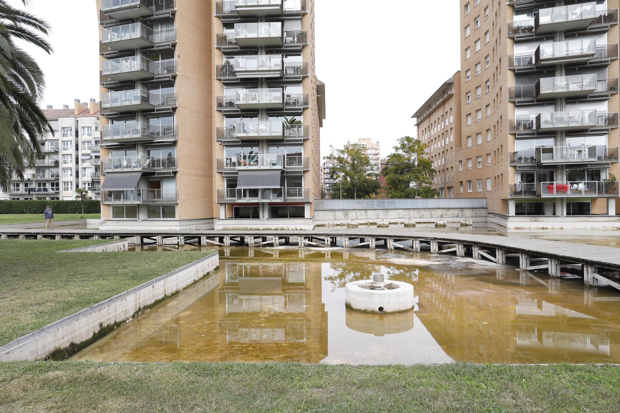 L’estany del parc del Migdia ja està buit