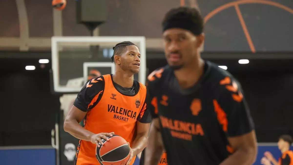 El Valencia Basket adelanta su viaje a Lyon por la alerta roja