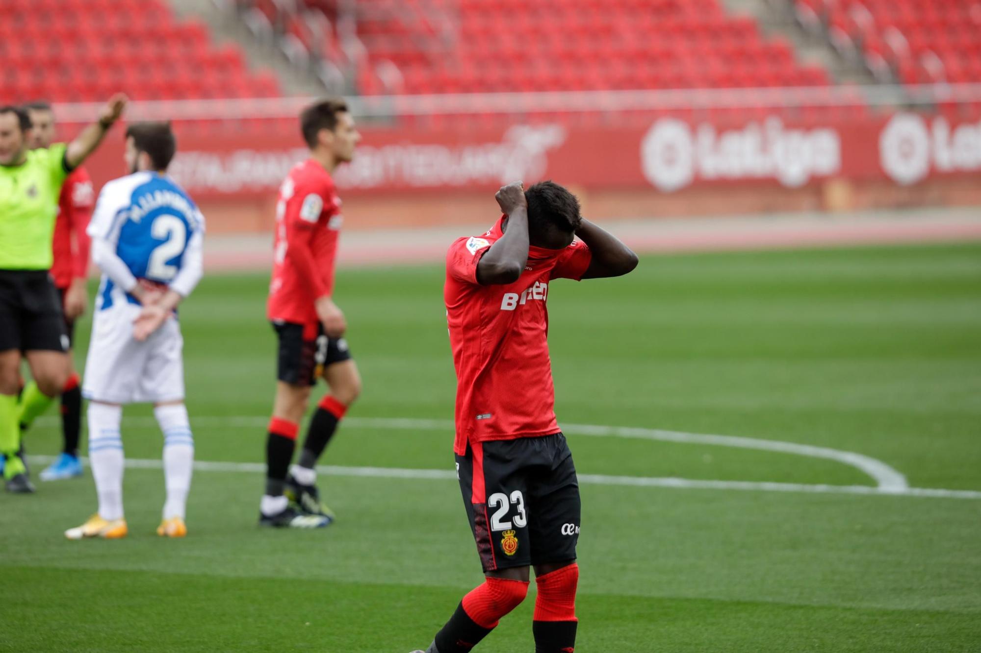 El Mallorca perdona al Espanyol y pierde