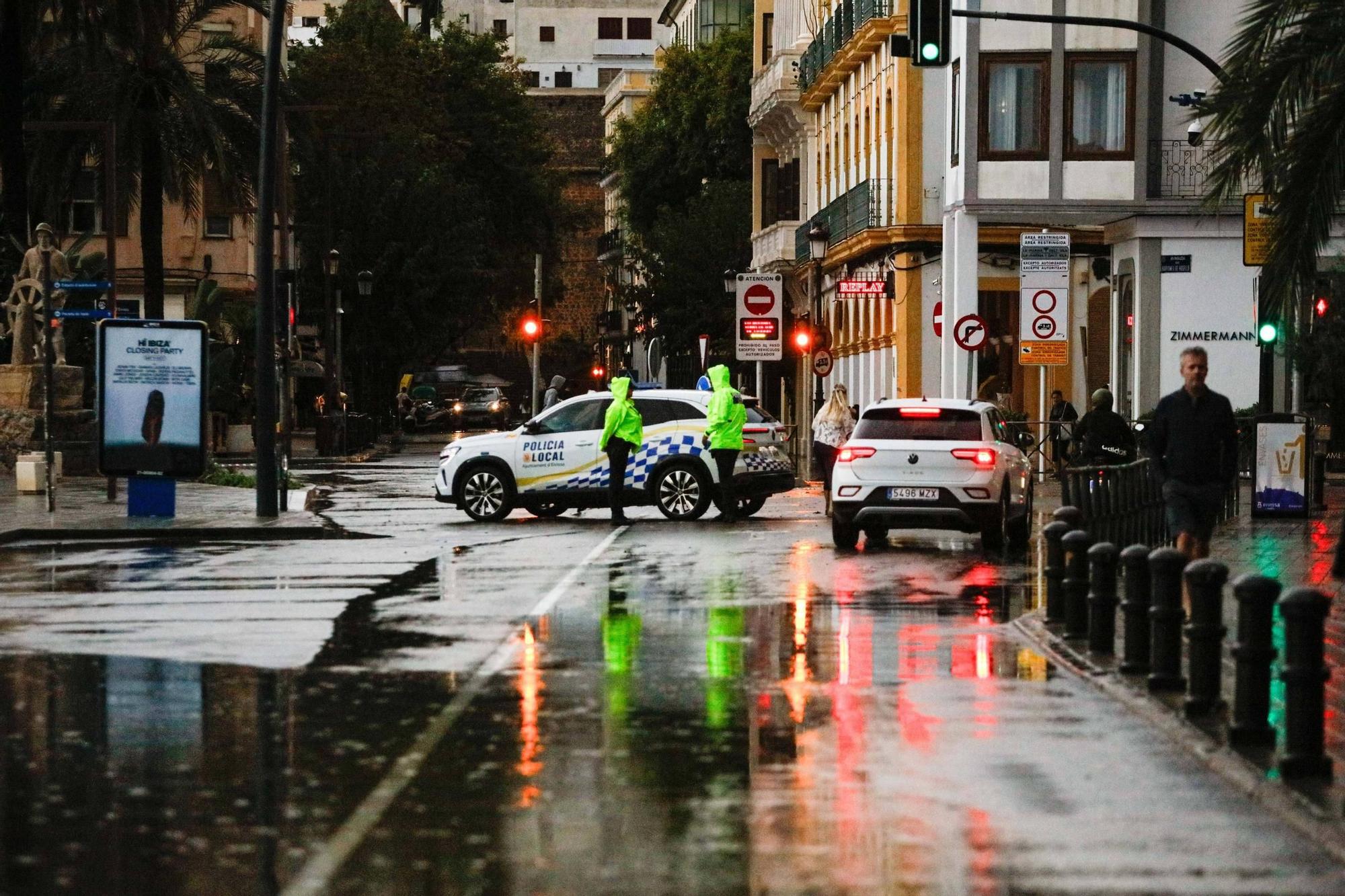 Las imágenes de la dana 'Alice' en la tarde del sábado en Ibiza