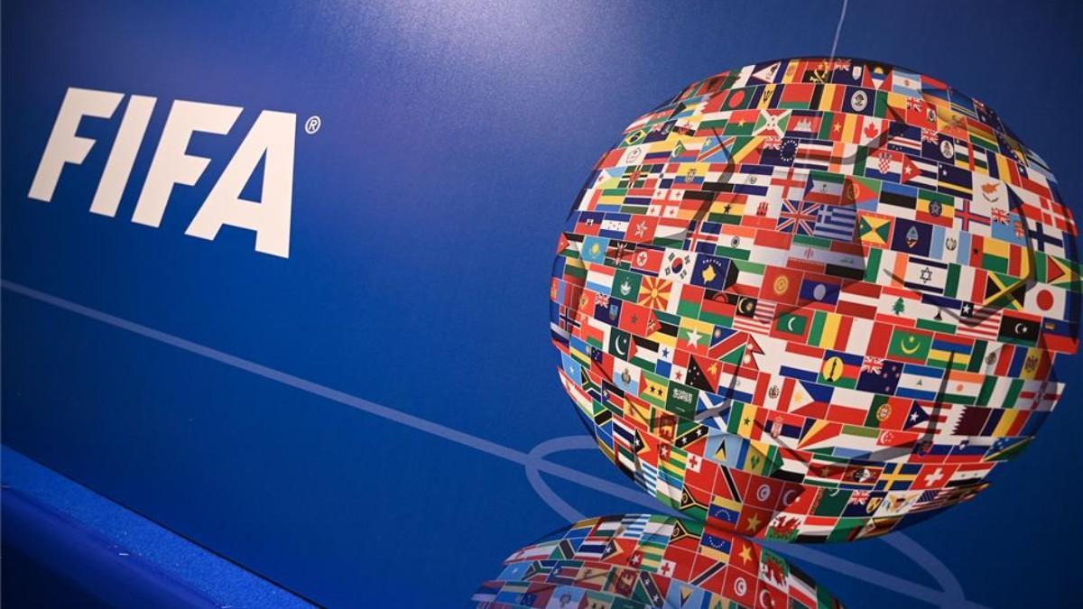 La FIFA ha decidido suspender dos federaciones de fútbol.