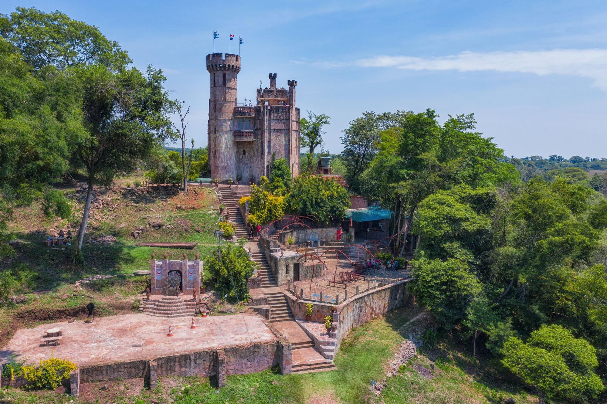 El Castillo Echauri construido por el arquitecto paraguayo con raíces españolas Guillermo Echauri