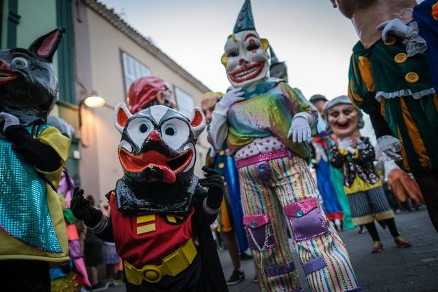 Desfile de la pandorga y los caballitos de fuego, en La Laguna