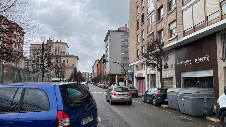 Así lograron reducir al paciente que se fugó de Jove y se apuñaló dos veces en una pierna en Gijón