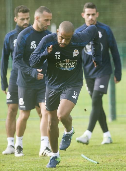 El técnico convoca a 19 jugadores, por lo que tendrá que hacer un último descarte antes del encuentro ante el Sevilla.