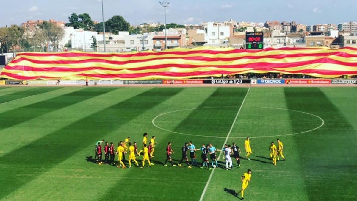 Esta fue la senyera desplegada en el Reus-Osasuna