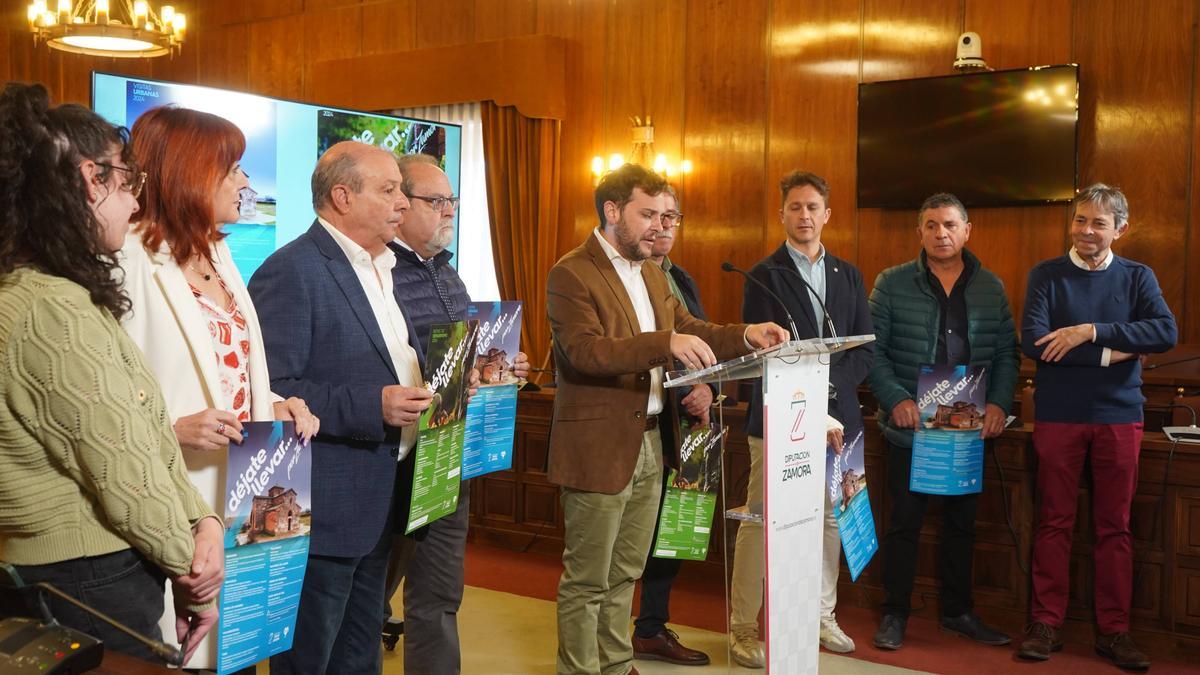 Presentación de las Rutas de Senderismo y las Visitas Urbanas del Programa Déjate Llevar 2024 del Patronato Provincial de Turismo