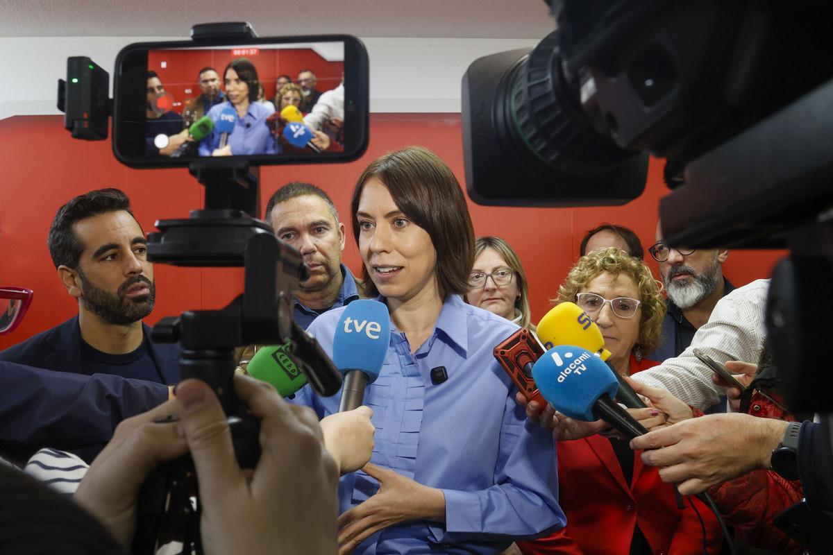 La secretaria general del PSPV-PSOE, Diana Morant, realiza declaraciones tras la reunión de trabajo con concejales, diputados y miembros de la dirección socialista para abordar la situación de la vivienda en Alicante. añade videos, texto y foto