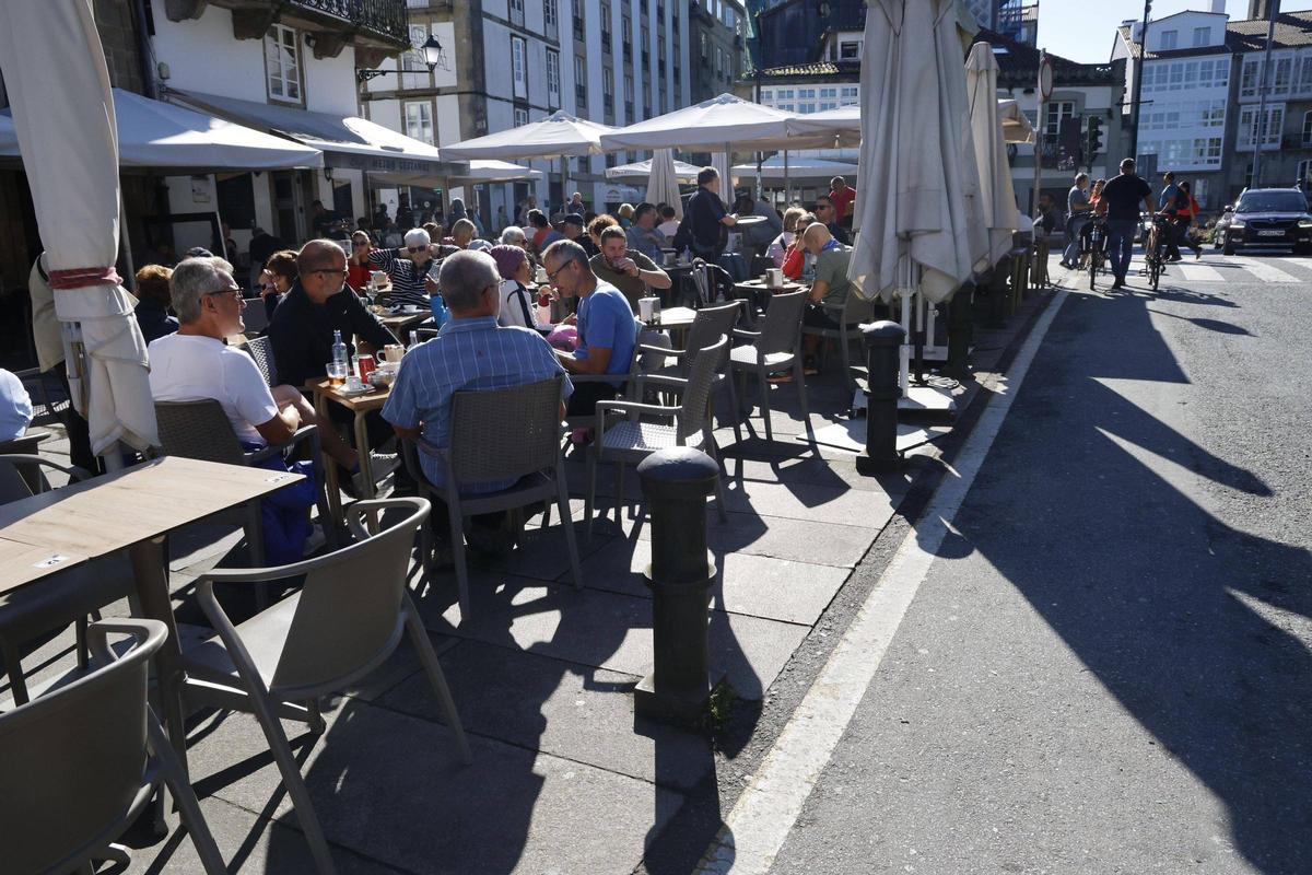 El sábado será todavía una jornada de estabilidad y temperaturas elevadas para la época en Galicia con el anticiclón iniciando su retirada