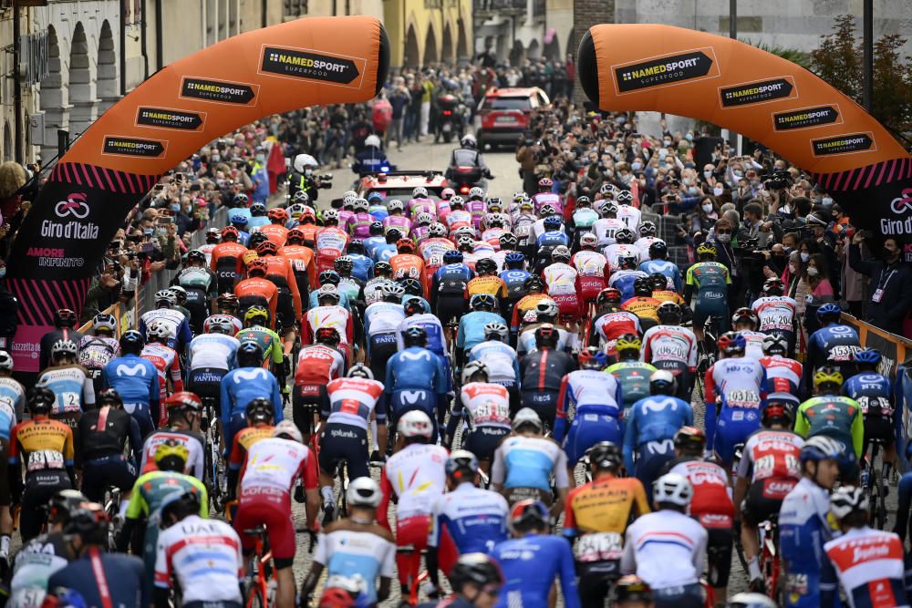 Las imágenes de la 16ª etapa del Giro de Italia.