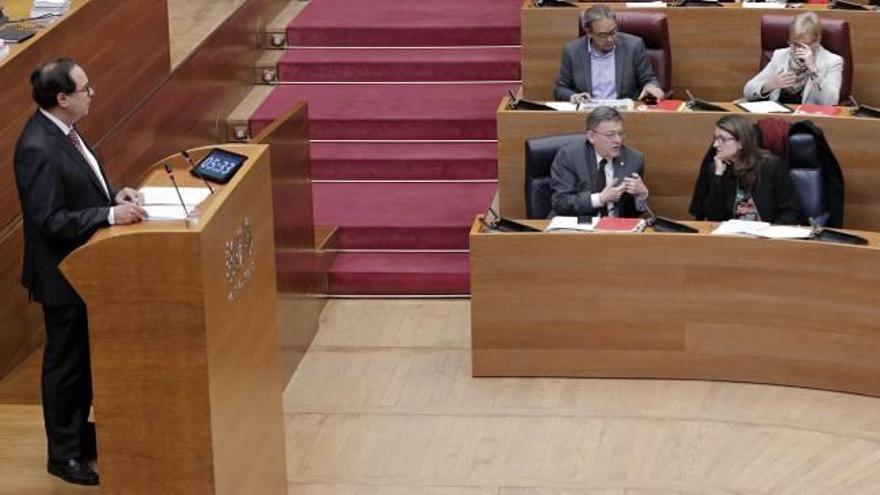 El Consell negociará una reforma fiscal con Podemos que no enfade a Montoro