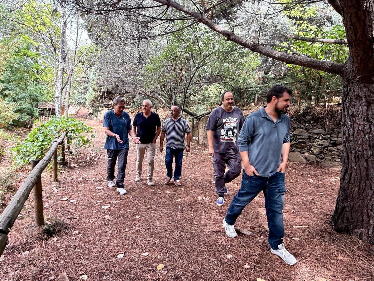 Miguel Ángel Morales, durante su visita a Hernán Pérez.
