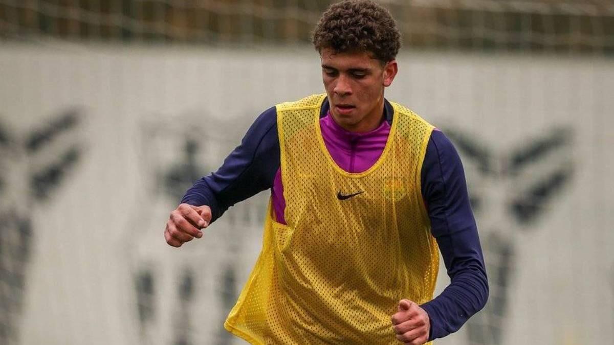 Hamza, en un entrenamiento con el Barça // FCB