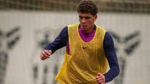 Hamza, en un entrenamiento con el Barça // FCB
